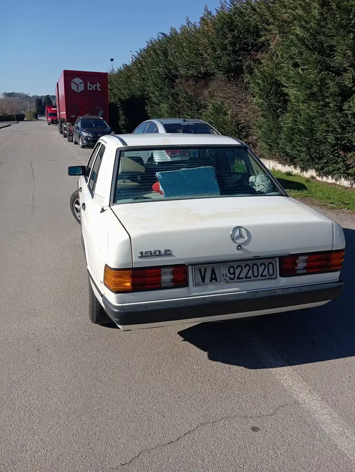 Mercedes-Benz 190 2.0 E 122cv, foto 1