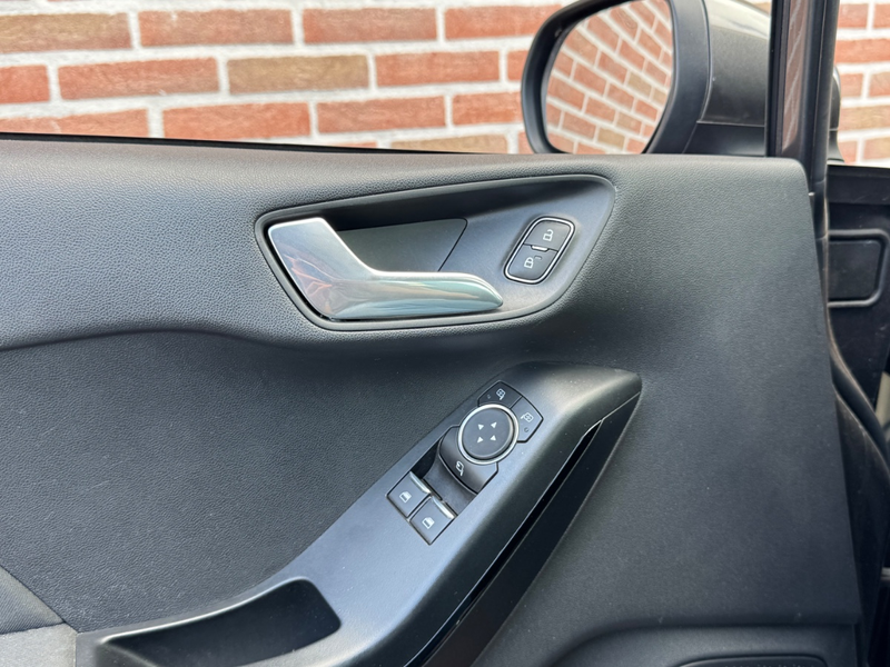 Ford Fiesta 1.1 | Trend 5-Drs | Airco | Cruise | Navi — photo 19