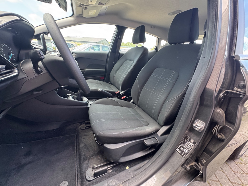 Ford Fiesta 1.1 | Trend 5-Drs | Airco | Cruise | Navi — photo 18