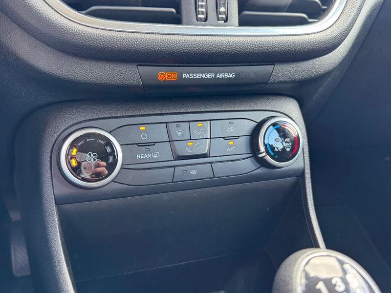 Ford Fiesta 1.1 | Trend 5-Drs | Airco | Cruise | Navi — photo 17