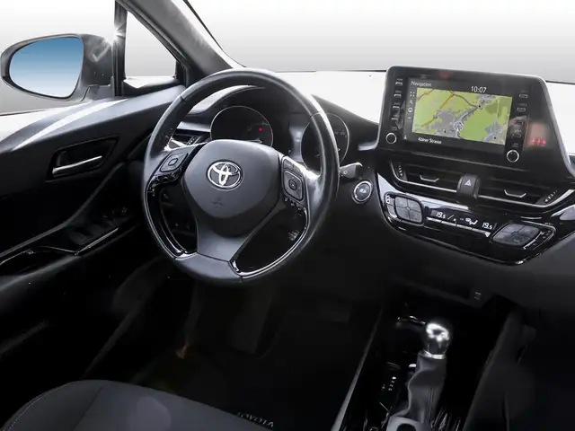 Toyota C-HR view 5
