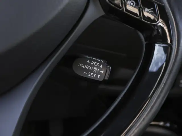 Toyota C-HR view 14