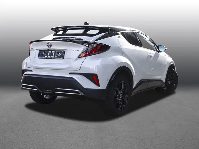 Toyota C-HR view 2