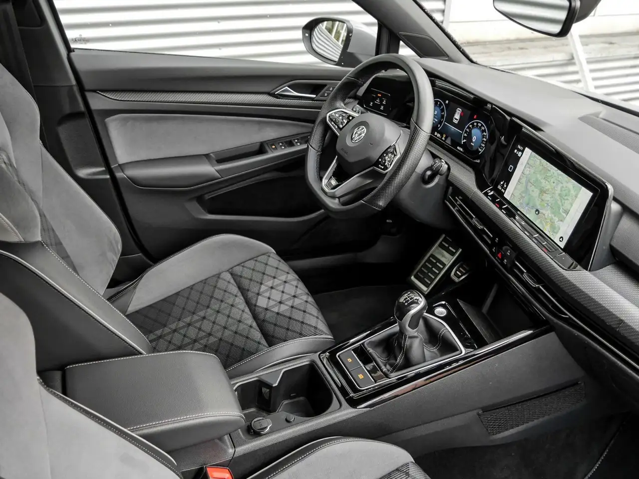 Volkswagen Golf Variant Golf VIII Variant 1.5 TSI R-Line ACC AHK LED NAV 4