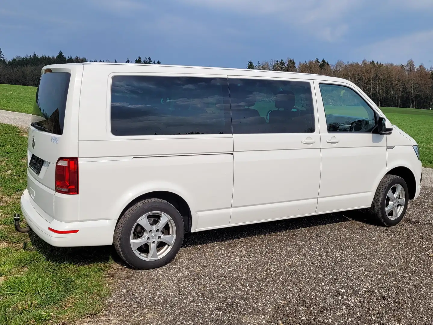 Volkswagen T6 Caravelle Caravelle LR Comfortline 2,0 TDI 4Motion BMT Comfortline Weiß - 2