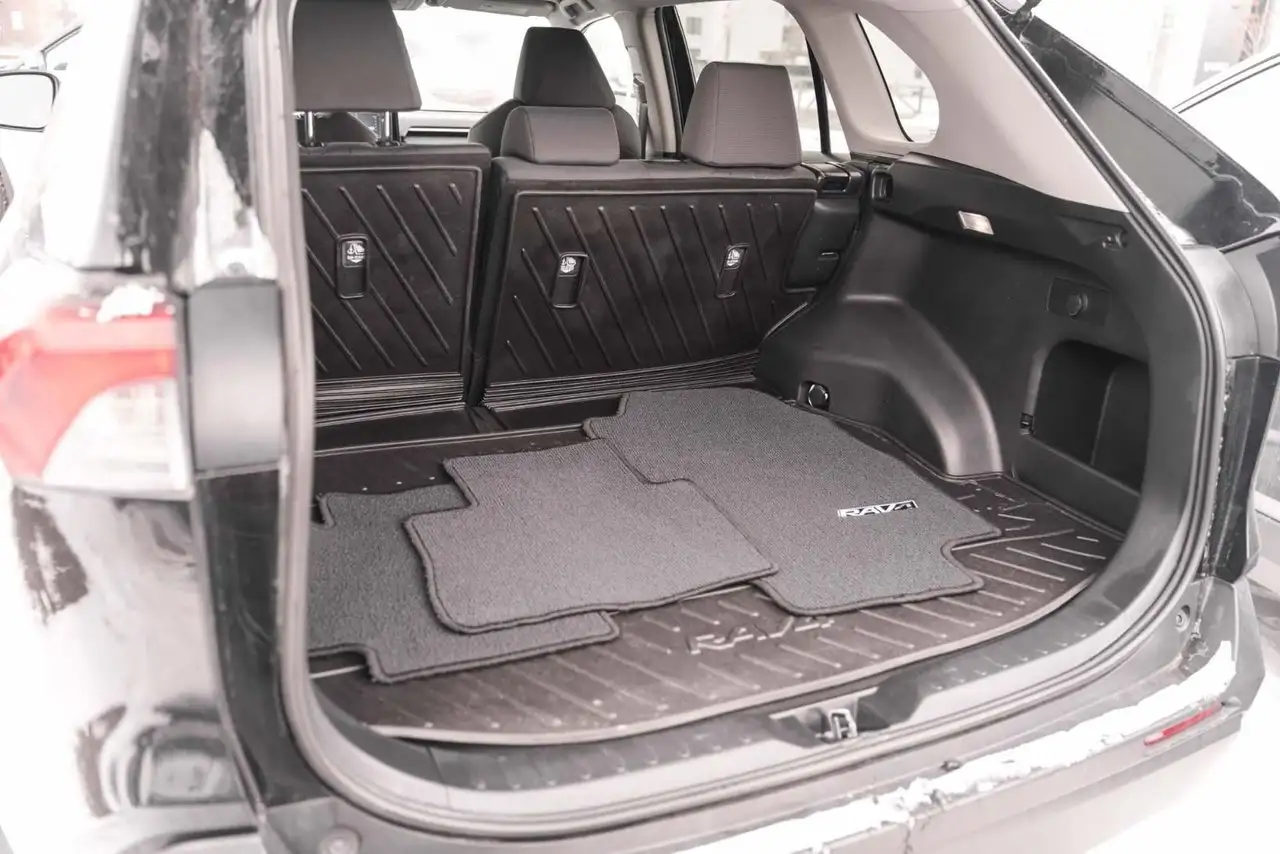 Toyota RAV 4 снимка Toyota RAV 4