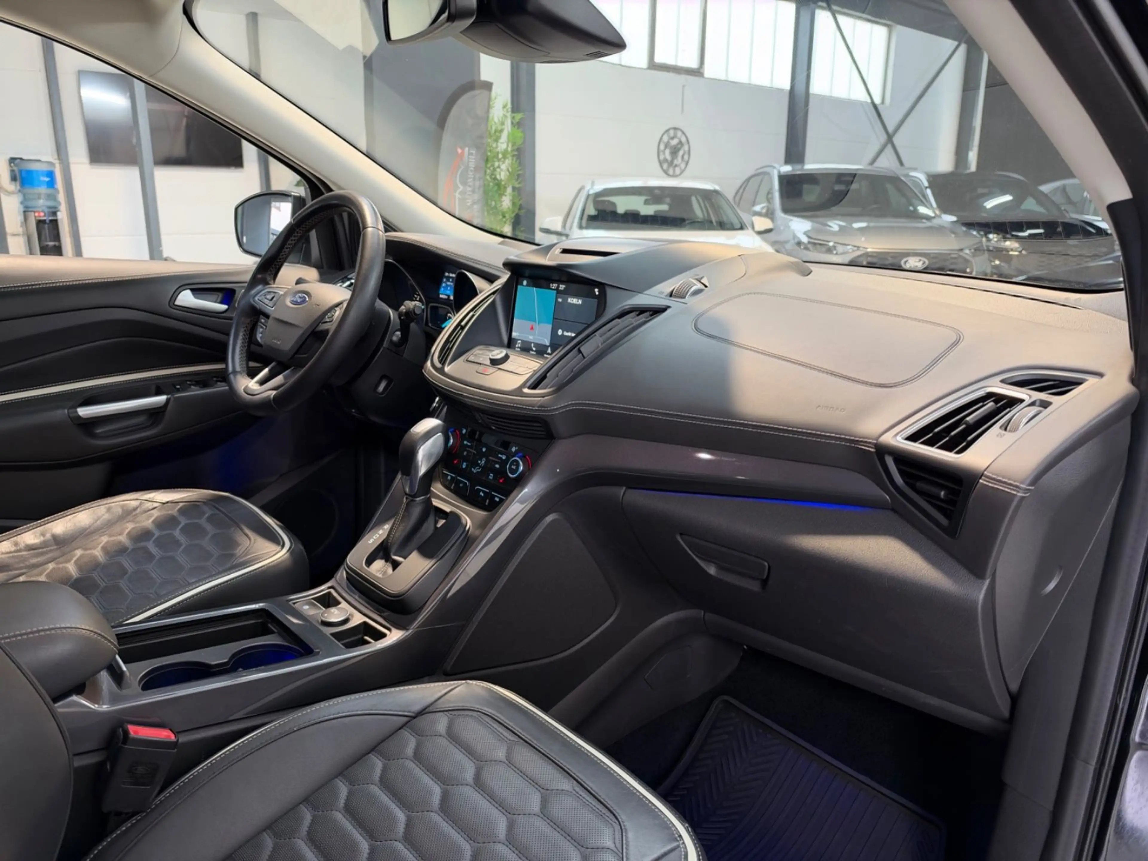 Ford Kuga Vignale Kamera AHK — photo 13