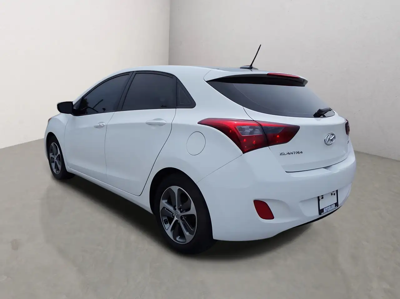 Hyundai ELANTRA снимка Hyundai ELANTRA