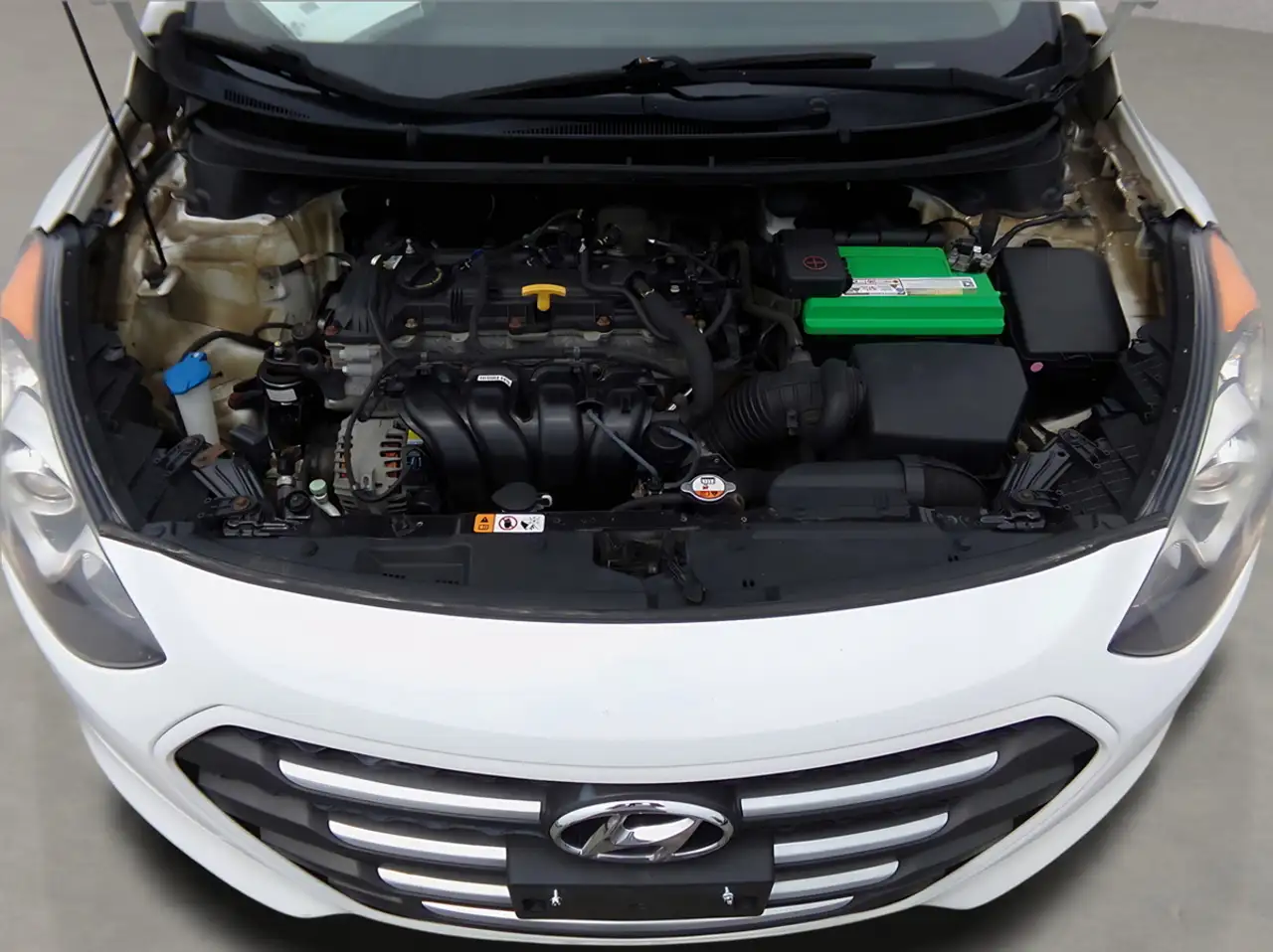 Hyundai ELANTRA снимка Hyundai ELANTRA