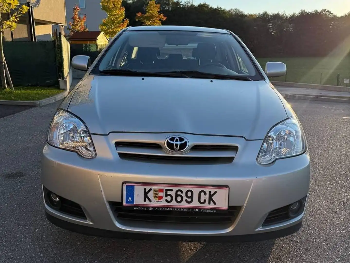 Toyota Corolla Corolla 1,4 D-4D Linea Sol GPS Linea Sol GPS Silber - 1