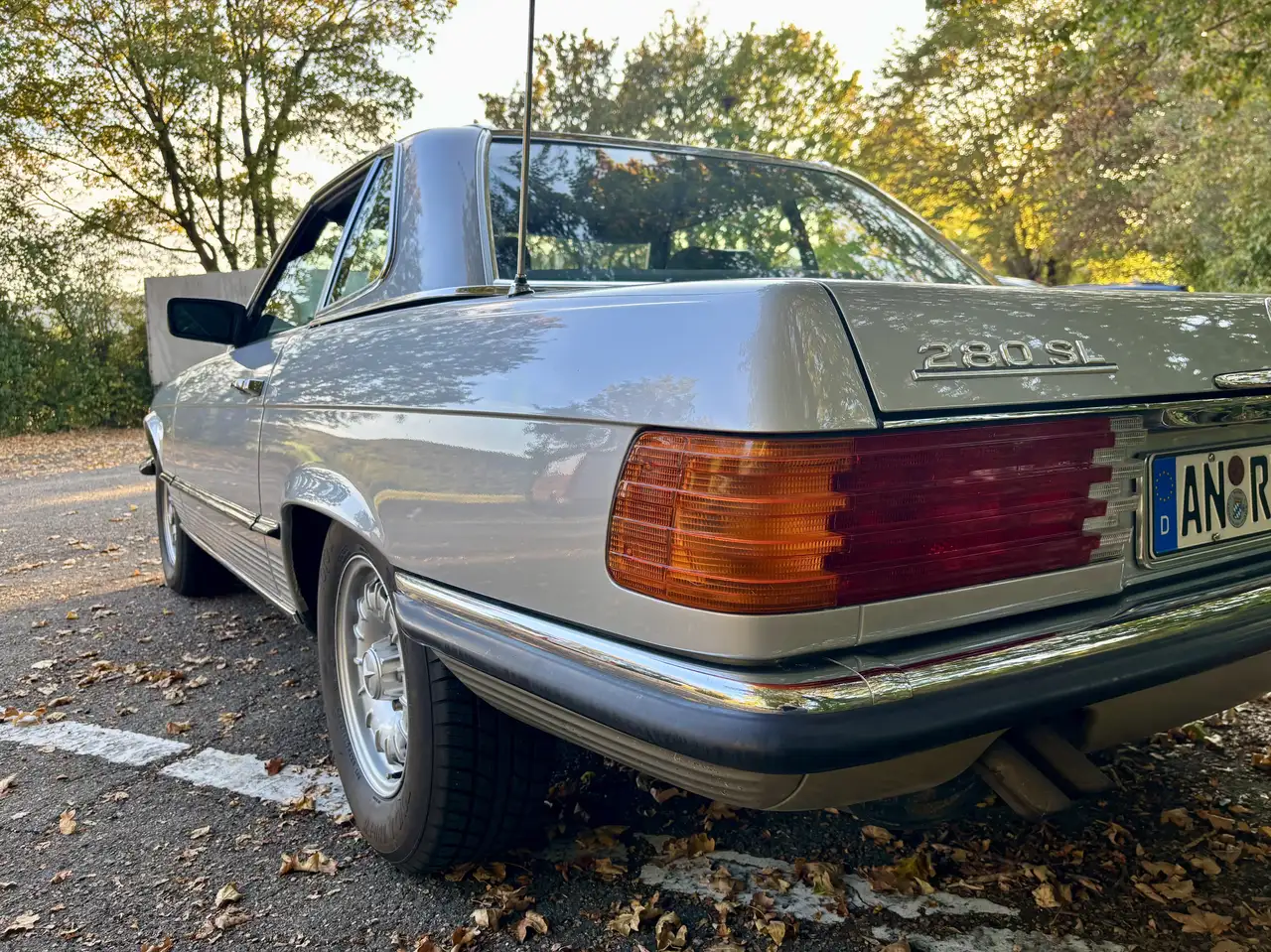 Mercedes-Benz SL 280, foto 8