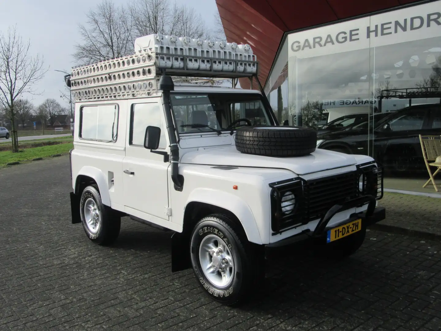 Land Rover Defender 2.5 90 Td5 County 7p 89.045 km 4wd (occasion) Blanco - 2