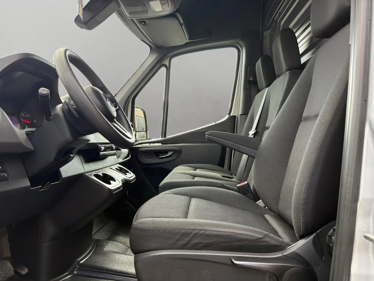 Mercedes-Benz Sprinter 315 CDI L2H2 RWD Aut. Argent - 2