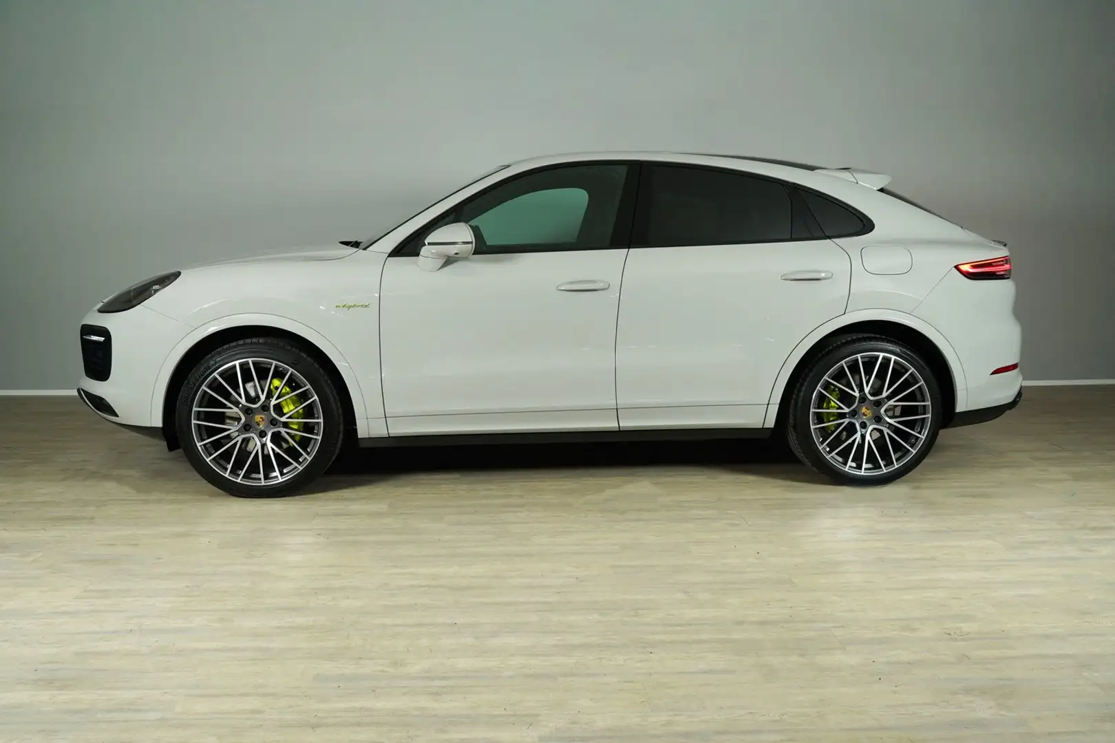Porsche Cayenne E-Hybrid Coupé Grau - 2