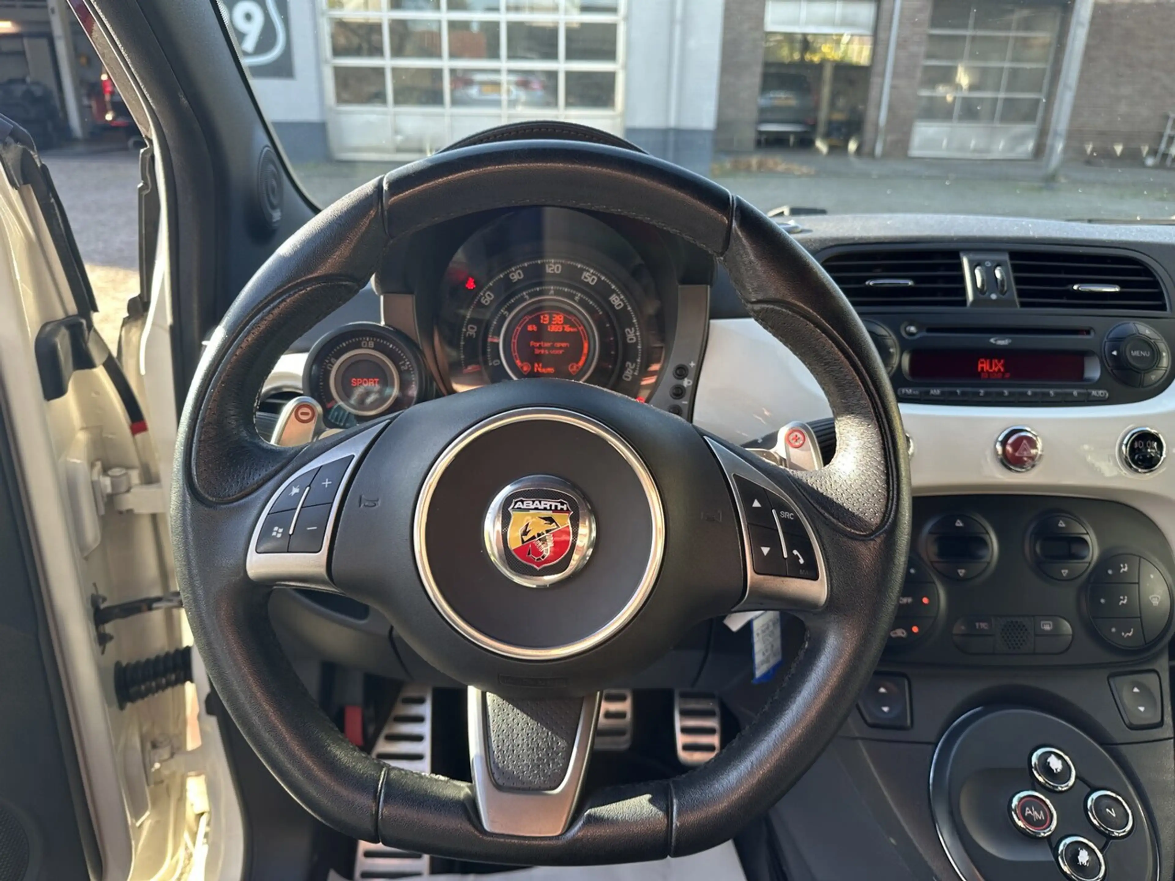 Fiat 500 Abarth 1.4 T-Jet Competizione — photo 18