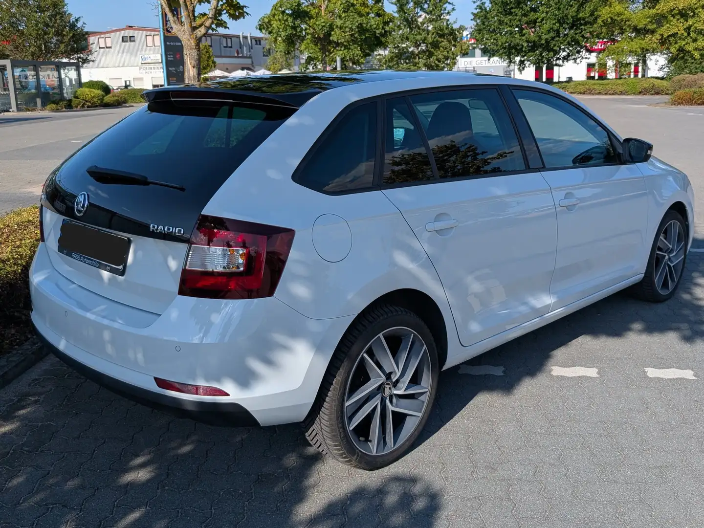 Skoda Rapid/Spaceback Rapid Spaceback 1.2 TSI Style Weiß - 2