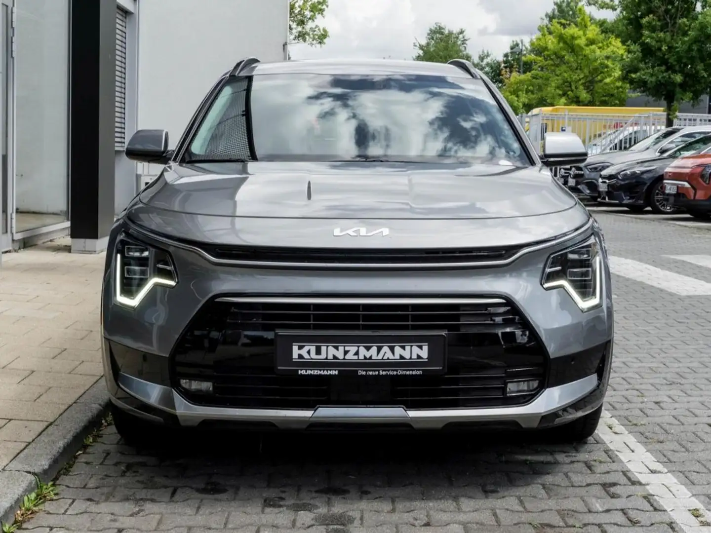 Kia Niro 1.6 HEV DCT Vision Kamera Navi KomfortPaket Grau - 2