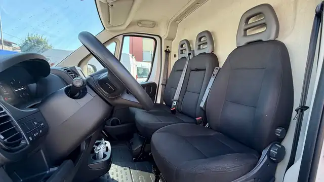 Fiat Ducato view 9