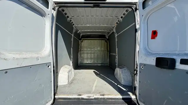 Fiat Ducato view 8