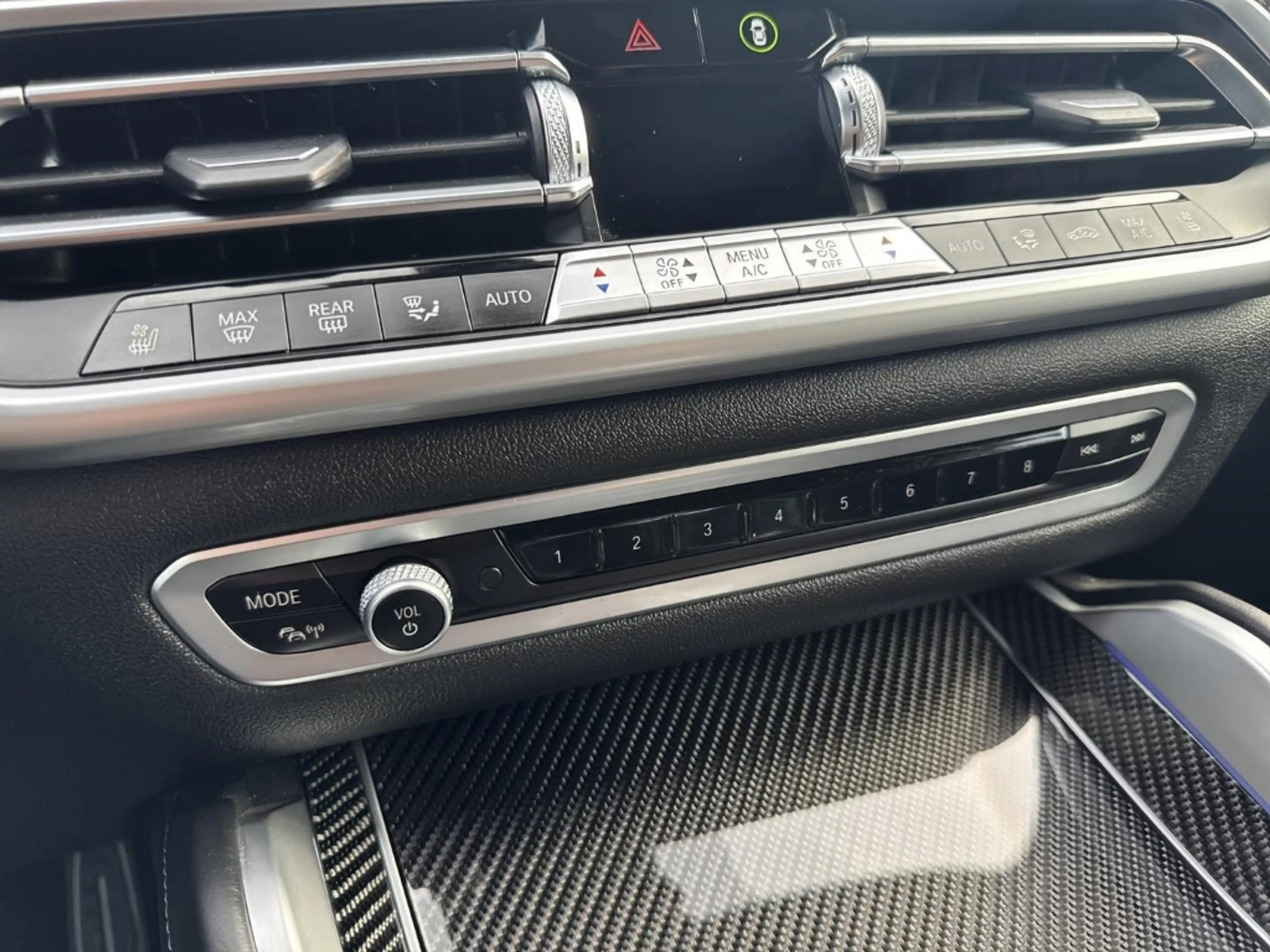 BMW X6 xDrive 40d Sportpaket HUD AD AHK-klappbar El. Pano — photo 12