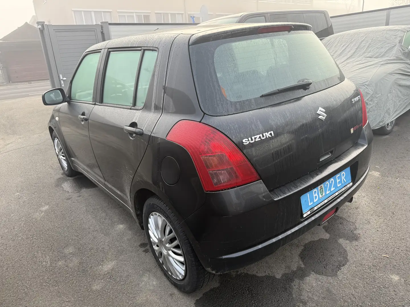 Suzuki Swift Swift 1,3 GLX Aut. GLX Schwarz - 2