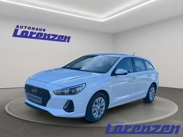 Imagine Hyundai i30 PDE 1.4 Kombi Select M T Spurhalteass. Fernlichtas