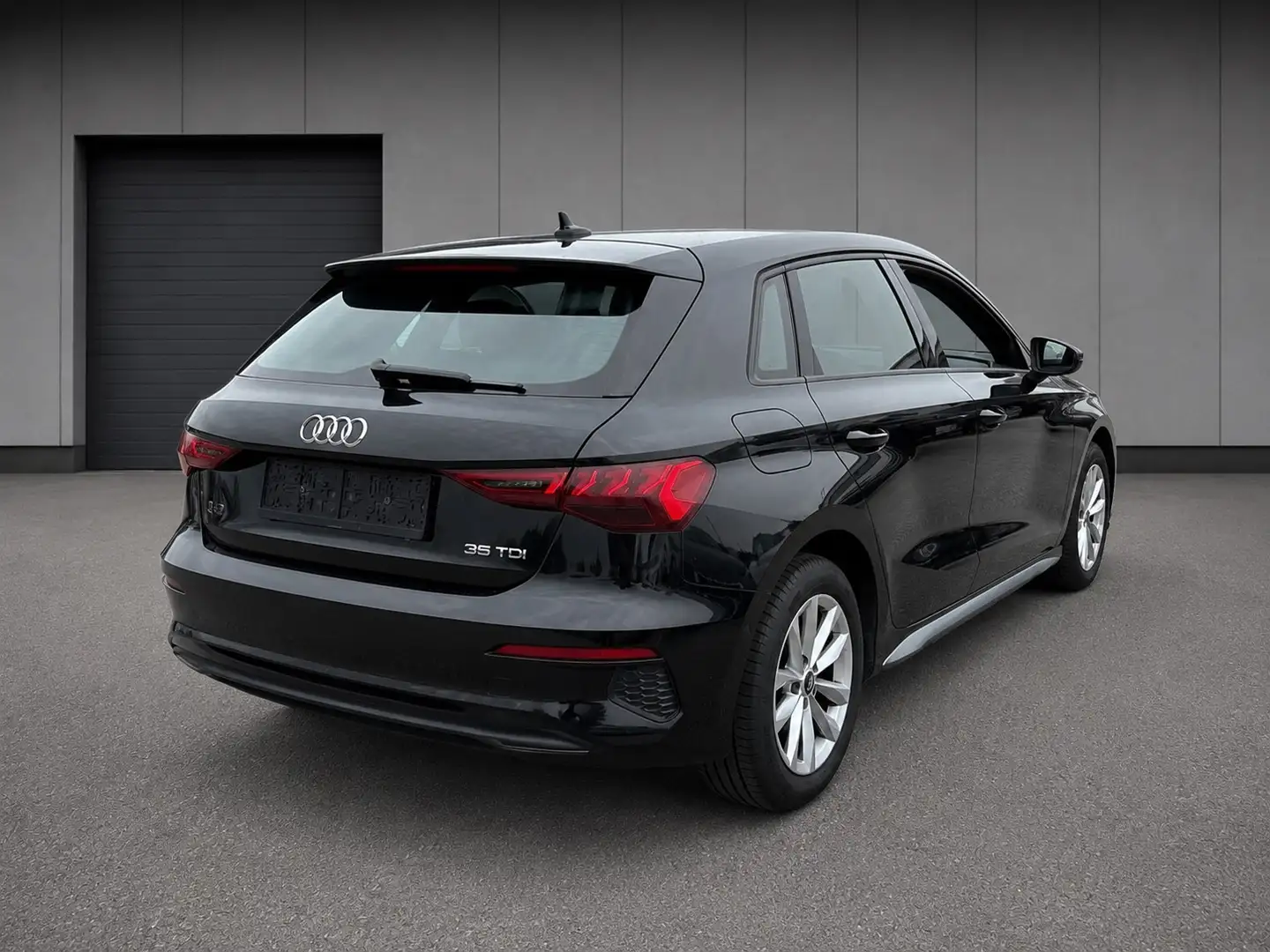 Audi A3 35 TDI*Automatik*LED* Schwarz - 2