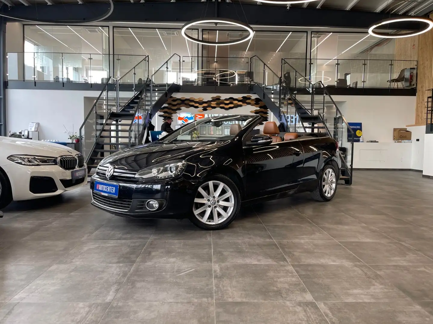 Volkswagen Golf VI Cabriolet 1.6 TDI *XENON*LEDER*PDC*LED* Schwarz - 1