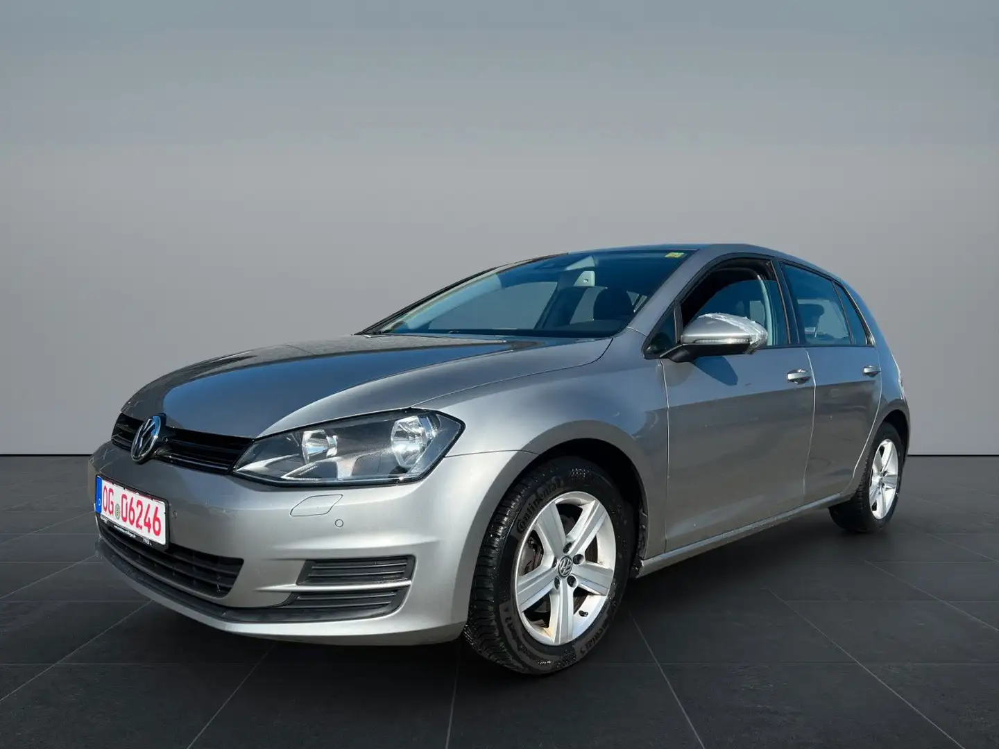 Volkswagen Golf 7 VII Limo 1.6 TDI *Kamera*Sitzheizung*AHK* Argent - 1