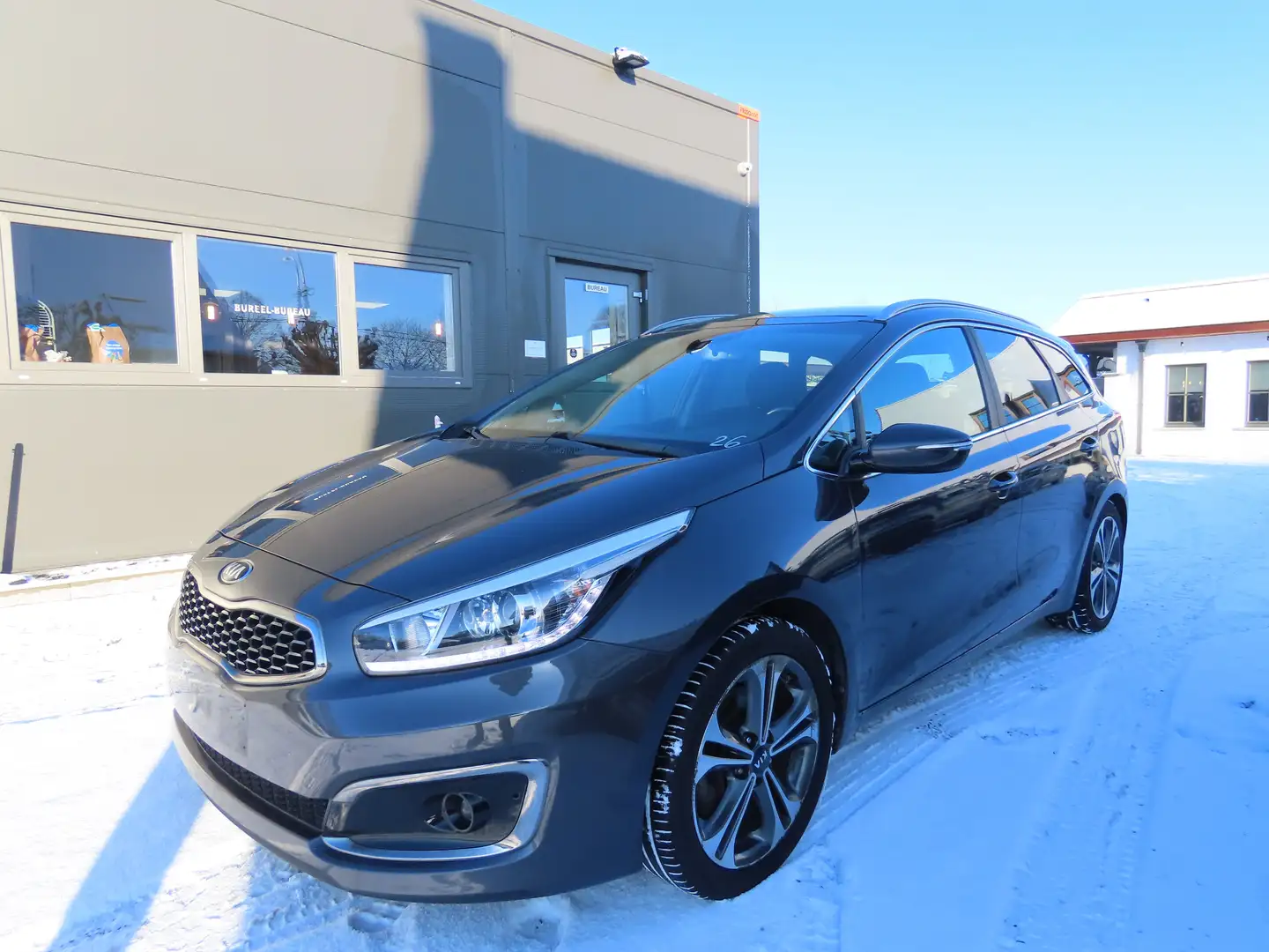 Kia Ceed / cee'd Ceed 1.6 CRDi 136 DCT ISG Platinum Edition Grau - 1