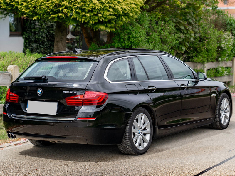 BMW 525 Touring Luxury Line Panorama Harman Kardon ACC Soft Close — photo 6