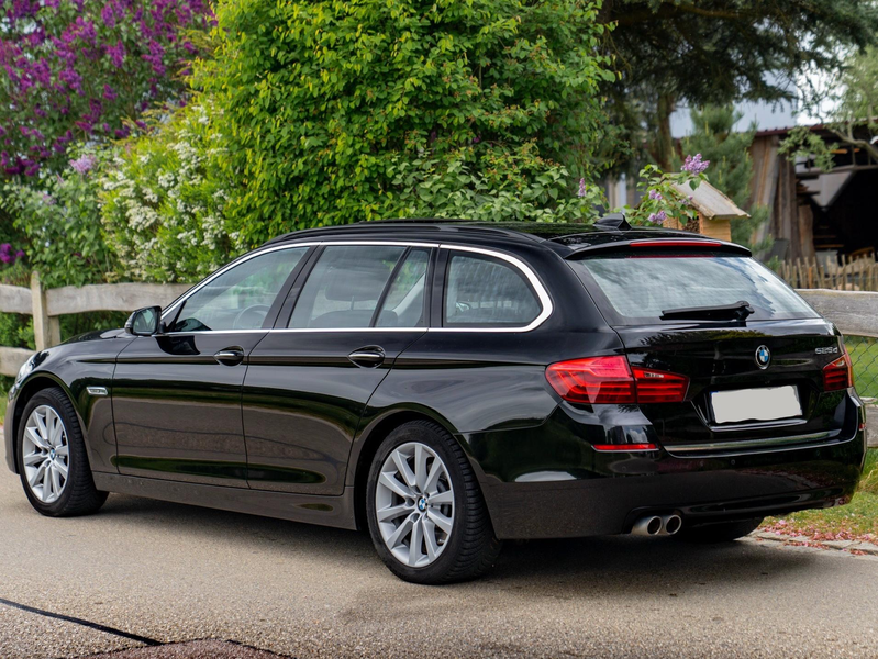 BMW 525 Touring Luxury Line Panorama Harman Kardon ACC Soft Close — photo 2