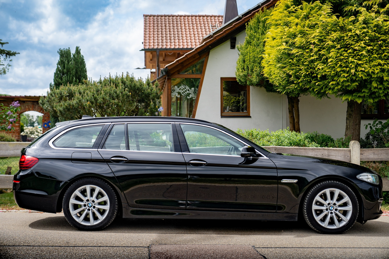 BMW 525 Touring Luxury Line Panorama Harman Kardon ACC Soft Close — photo 7