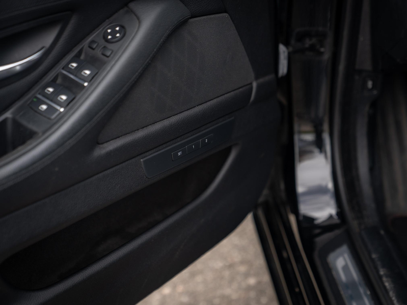 BMW 525 Touring Luxury Line Panorama Harman Kardon ACC Soft Close — photo 14