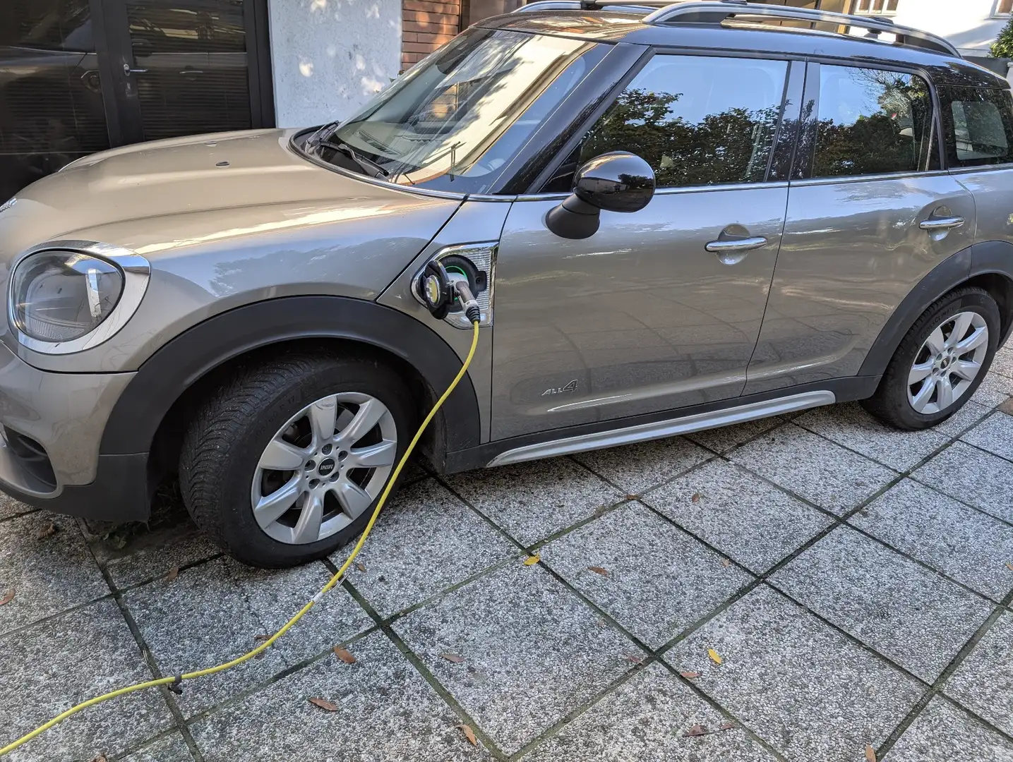 MINI Countryman SE All4 Stříbrná - 1