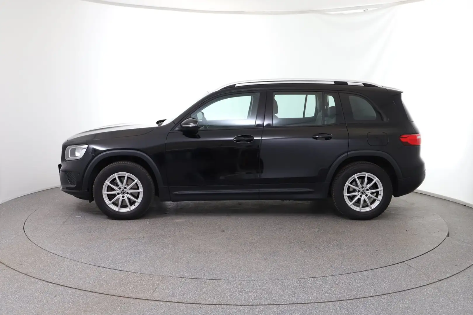 Mercedes-Benz GLB 200 200 d Aut. Zwart - 2