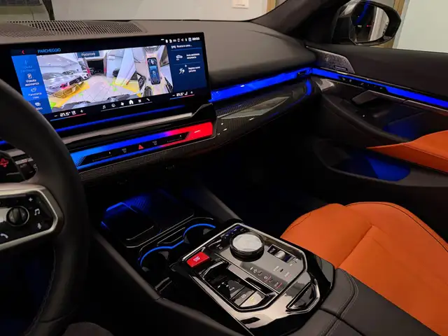 BMW M5 view 6