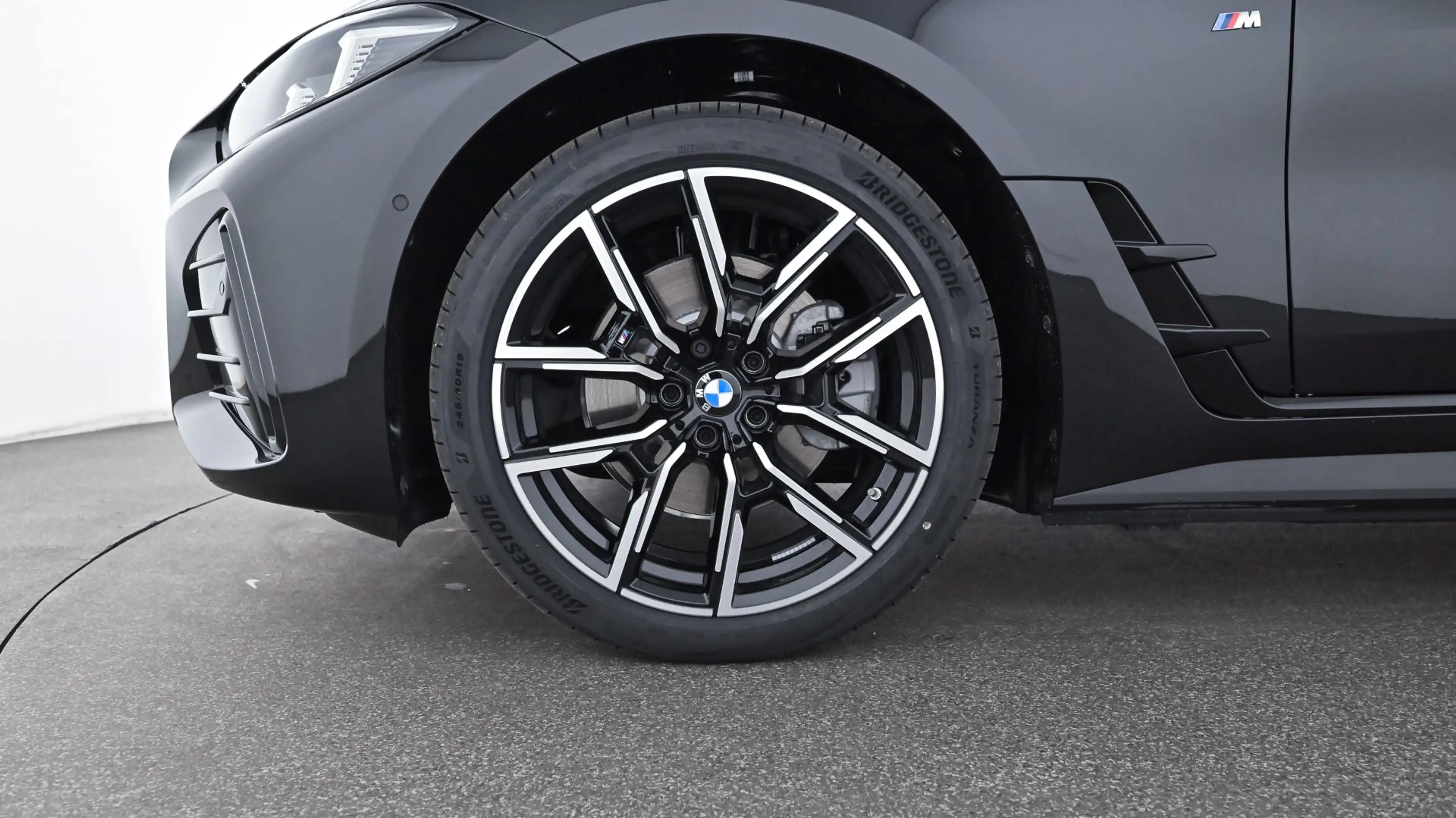 BMW i4 Gran Coupe eDrive35 M-Sportpaket — photo 8