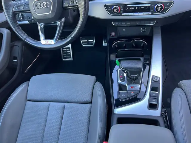 Audi S5 view 9