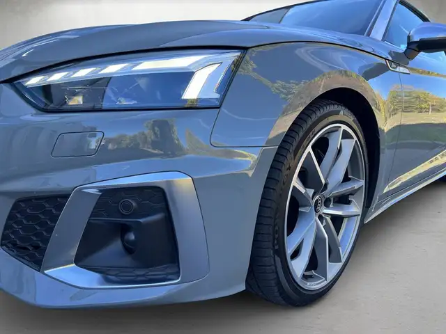 Audi S5 view 4