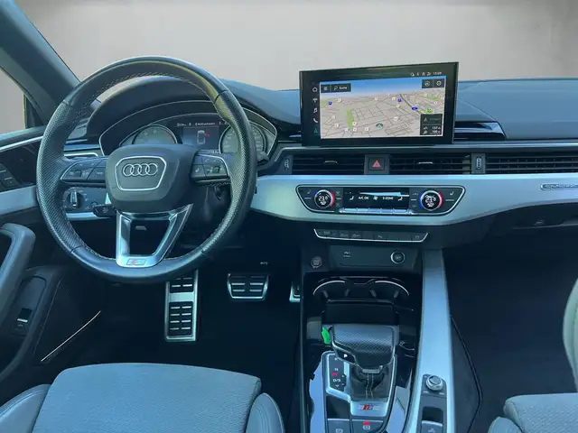 Audi S5 view 8