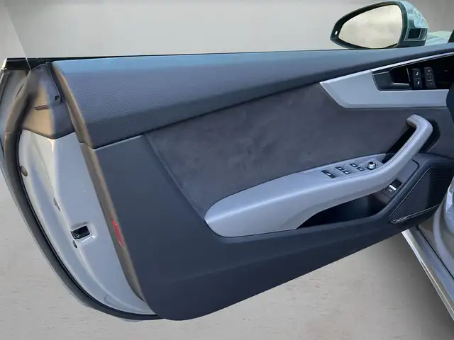 Audi S5 view 6