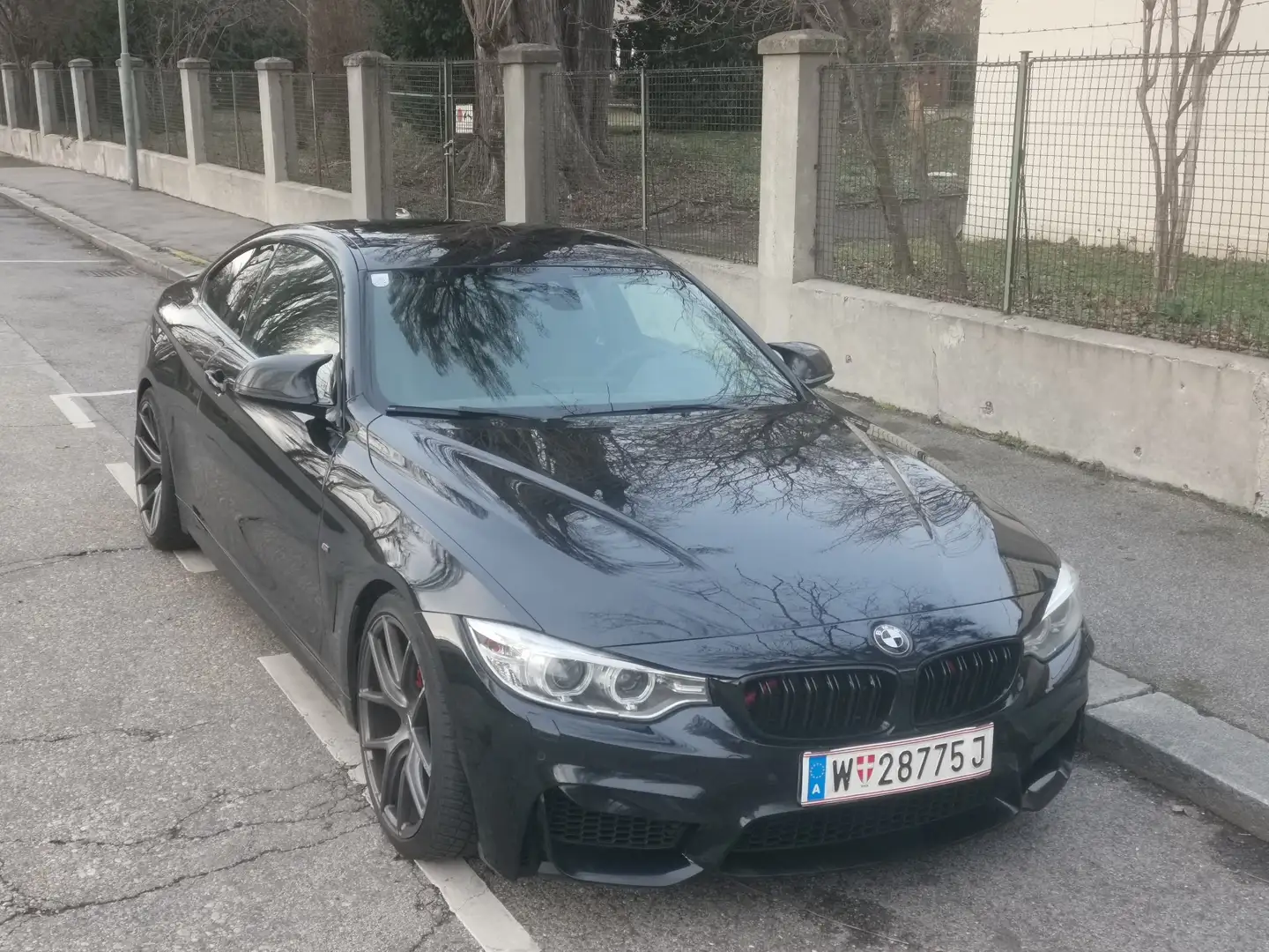 BMW 430 430d xDrive Coupe M Sport Aut. Schwarz - 1