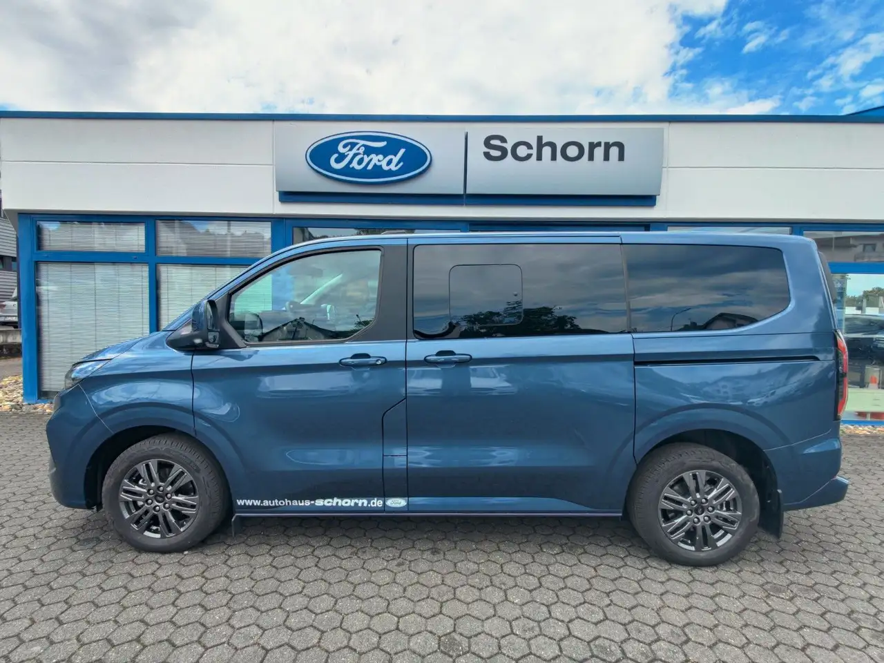 Ford Tourneo Custom Bus 320 L1 Tourneo Titanium FWD 4