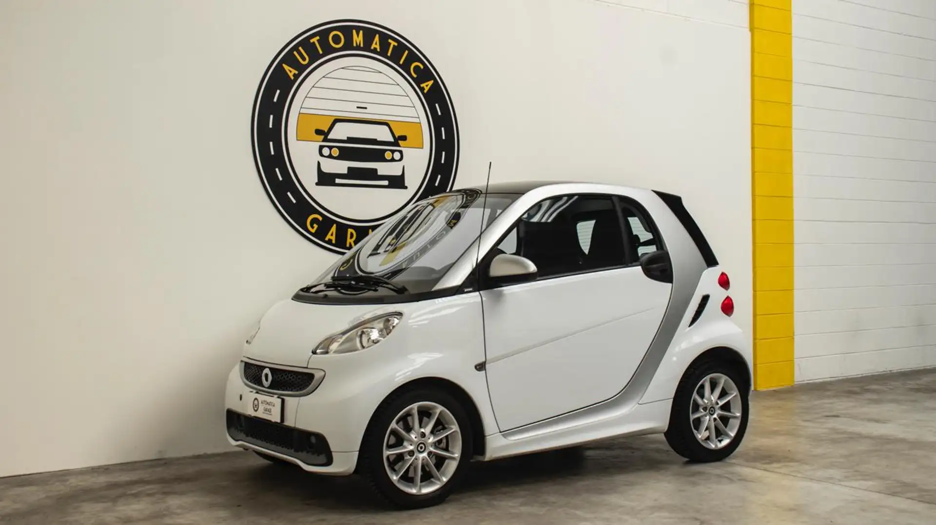 smart forTwo MHD coupé passion NEOPATENTATI Bianco - 1