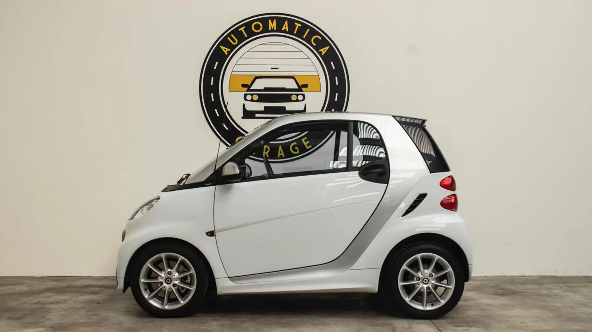 smart forTwo MHD coupé passion NEOPATENTATI Bianco - 2