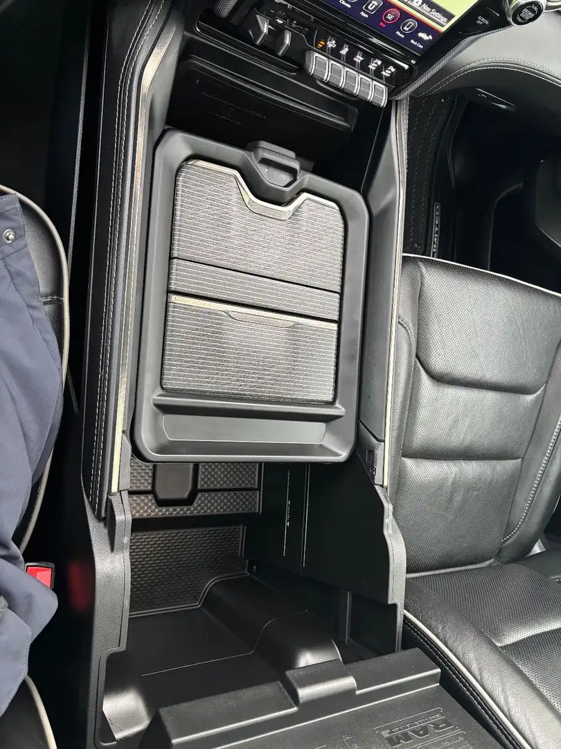 Dodge RAM 1500 Limited CrewCab LPG LED Pano Kamera Schwarz - 2