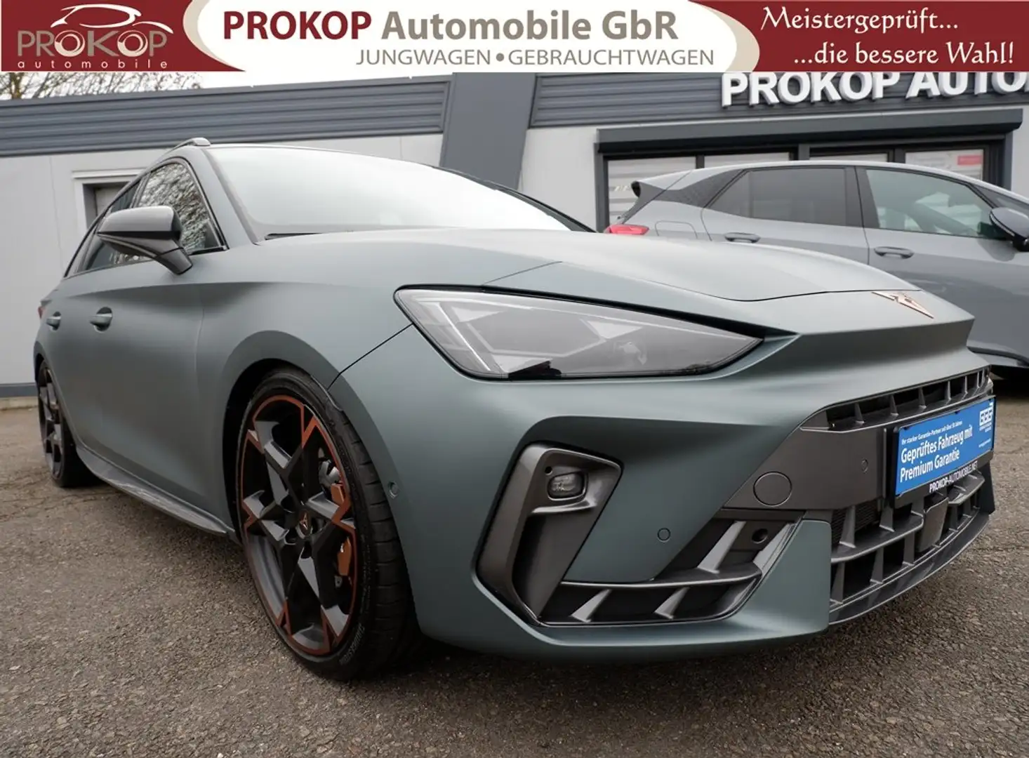 CUPRA Leon Sportstourer VZ Extreme 1.5 e-HYBRID 200kW Matrix Grau - 2