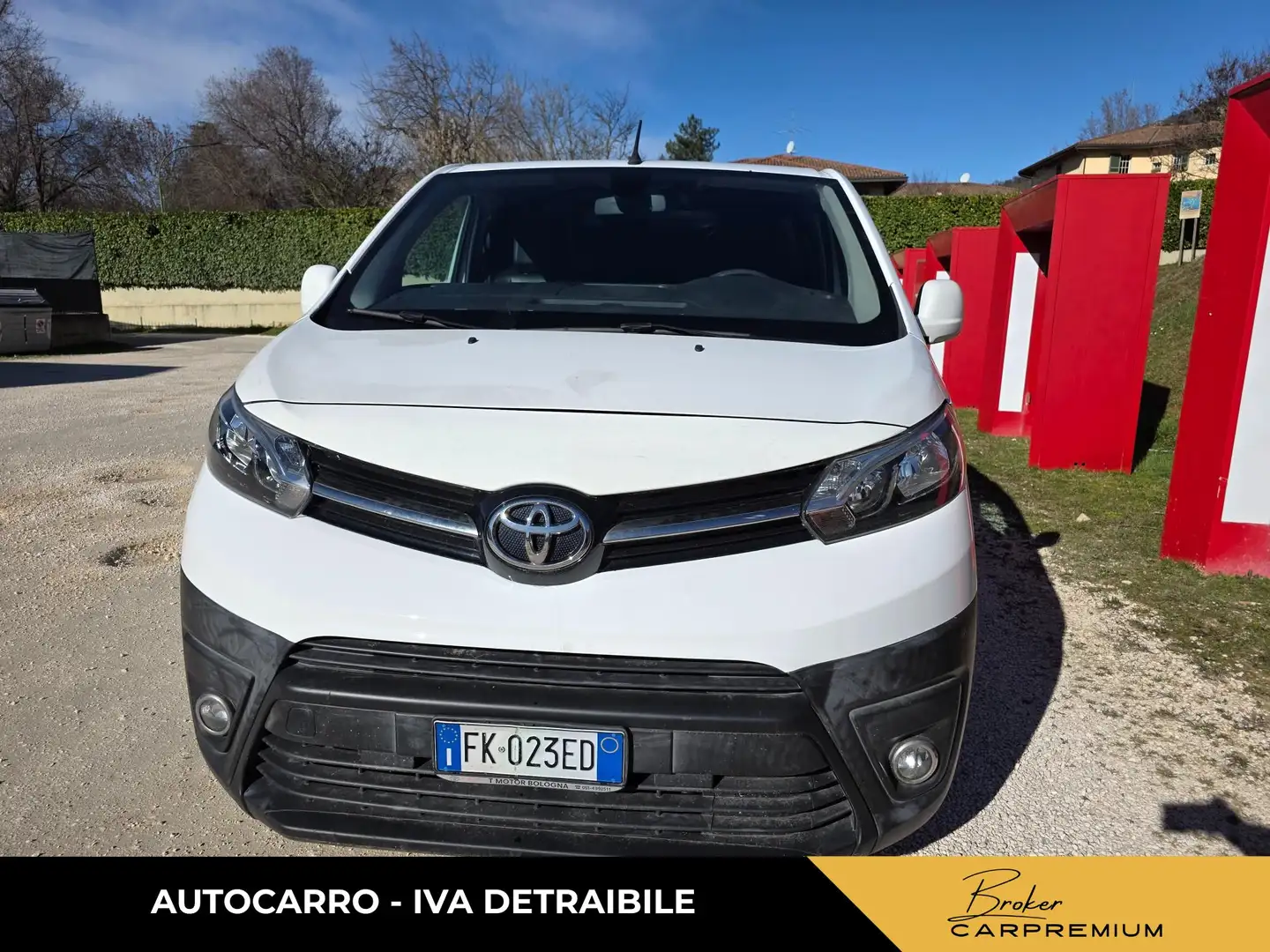 Toyota Proace 2.0d 122cv 14q L2 S Comfort Weiß - 2