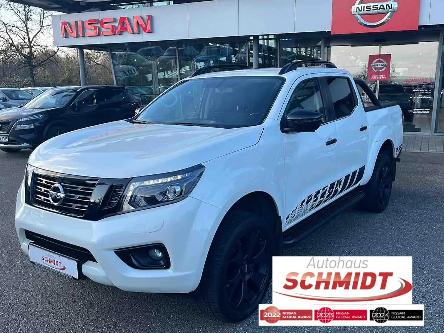 Nissan Navara 2.3 dCi Automatik N-Guard Double Cab Weiß - 1